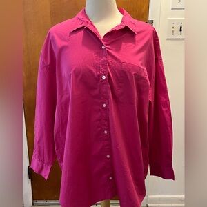 Old Navy Women’s Fuchsia Button-Down Boyfriend Poplin Shirt. NWT. Size L.
